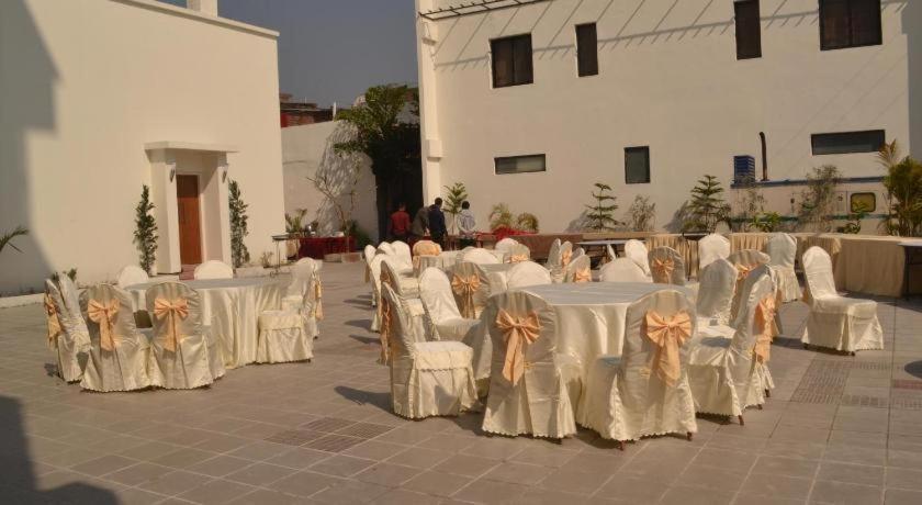 Club Denovo Hotel Butwal Eksteriør billede