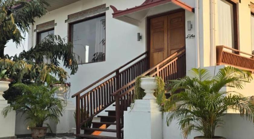 Club Denovo Hotel Butwal Eksteriør billede