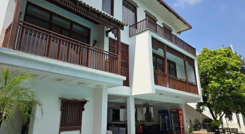 Club Denovo Hotel Butwal Eksteriør billede