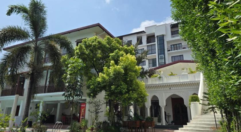 Club Denovo Hotel Butwal Eksteriør billede