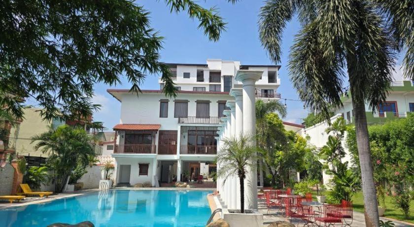 Club Denovo Hotel Butwal Eksteriør billede